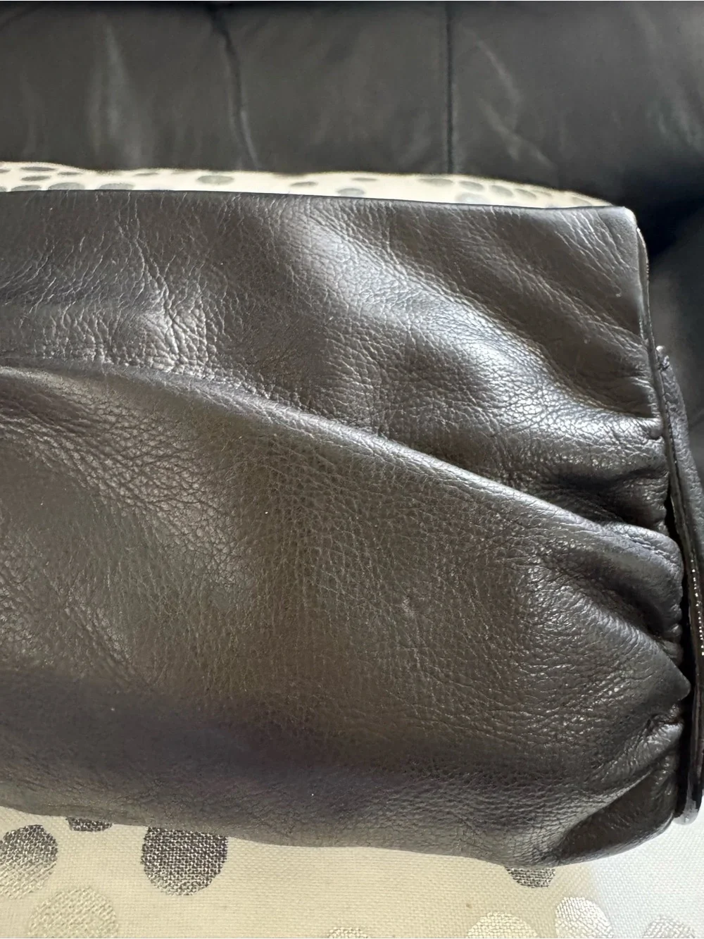 Low Start‼️tGood- Vintage - Fossil Black Leather clutch with Red & White Flora